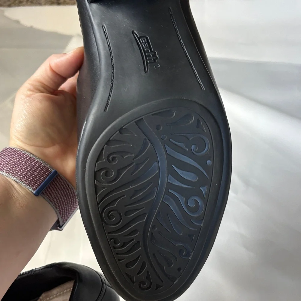 Earth Women's Black Leather Loafers 11B - Picture 14 of 16